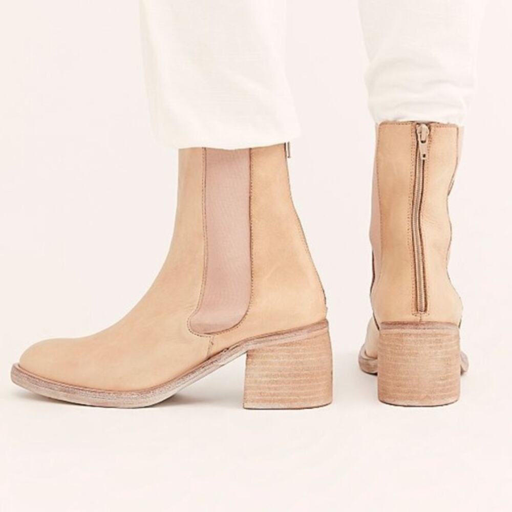 Free People Natural Leather Essential Chelsea Boot Size 9 Gently Used Boho Fall